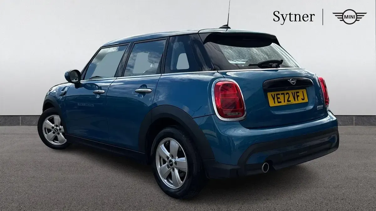 Used Mini Cooper Classic 134 HP (98 kW) 2022 Blue Hatchback