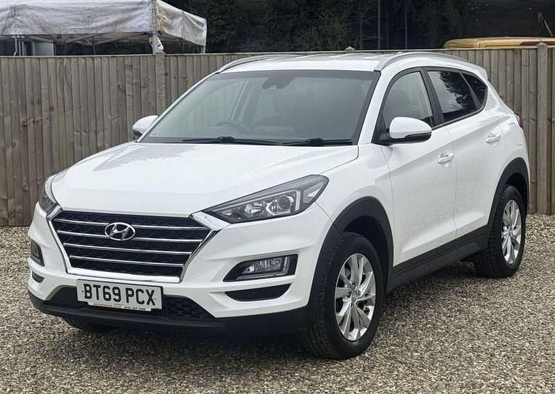 Used Hyundai Tucson SE 132 HP (97 kW) 2019 White SUV