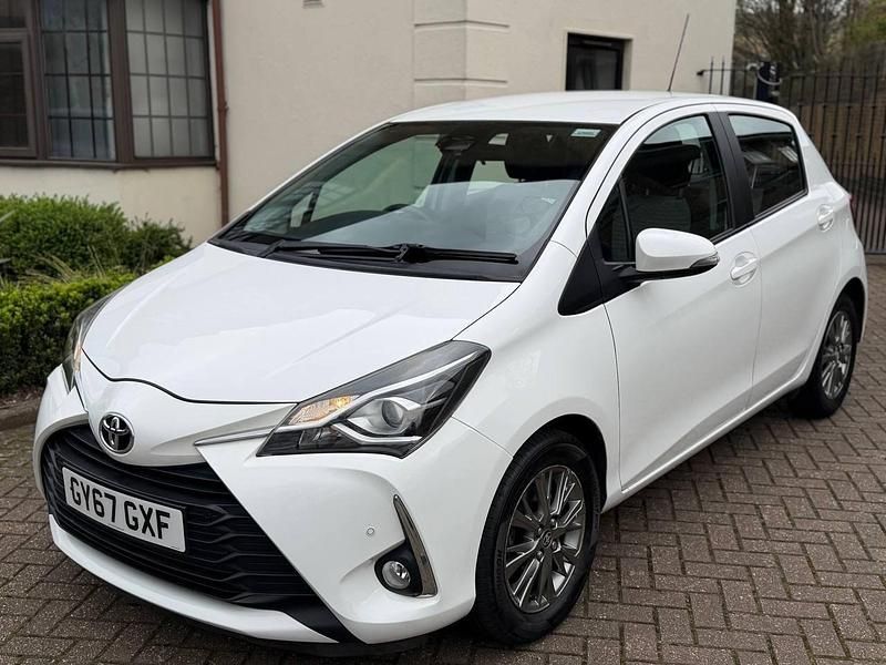 Used Toyota Yaris 2018 White Hatchback
