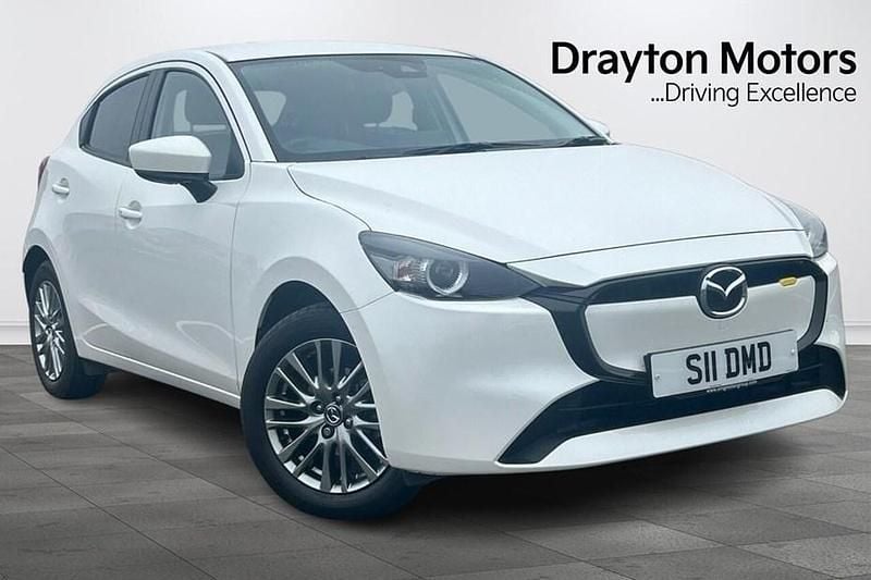 Used Mazda 2 Exclusive-Line 90 HP (66 kW) 2024 White Hatchback