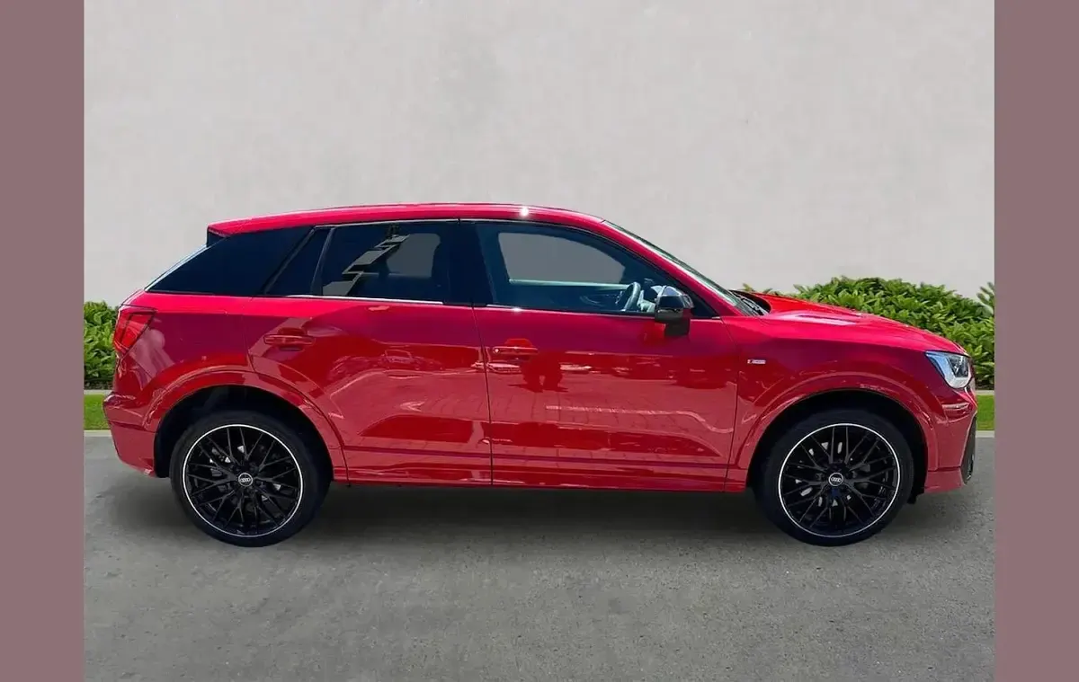 Used Audi Q2 Black Edition 150 HP (110 kW) 2023 Red SUV