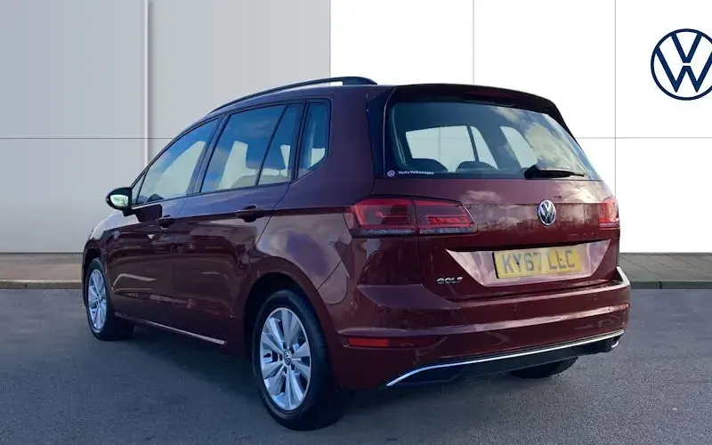 Używany VW Golf VII SE 131 KM (96 kW) 2018 Hatchback