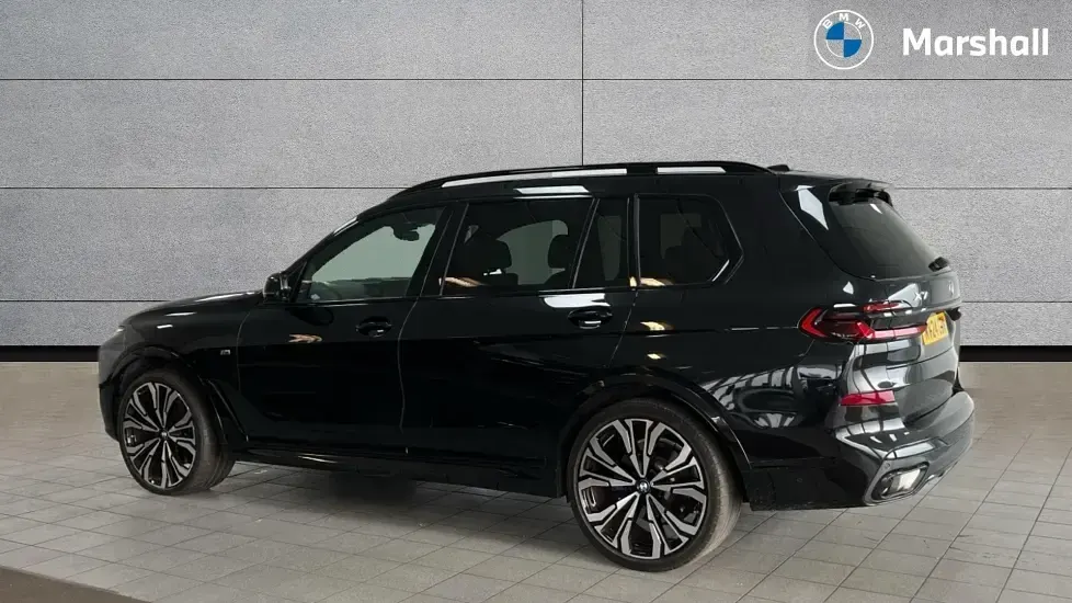 Used BMW X7 M Sport 352 HP (258 kW) 2024 Black sapphire SUV
