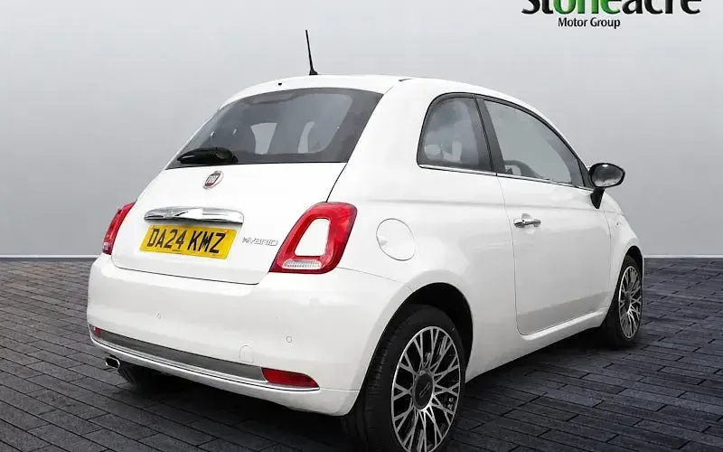 Used Fiat 500 70 HP (51 kW) 2024 White Hatchback