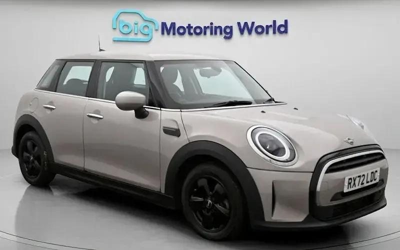 Used Mini Cooper Classic 136 HP (100 kW) 2022 Hatchback