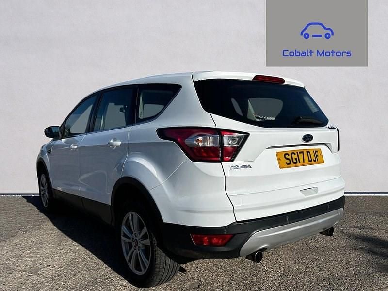 Used Ford Kuga Zetec 120 HP (88 kW) 2017 White SUV