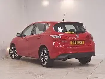 Used Nissan Pulsar Acenta 115 HP (84 kW) 2016 Red Hatchback