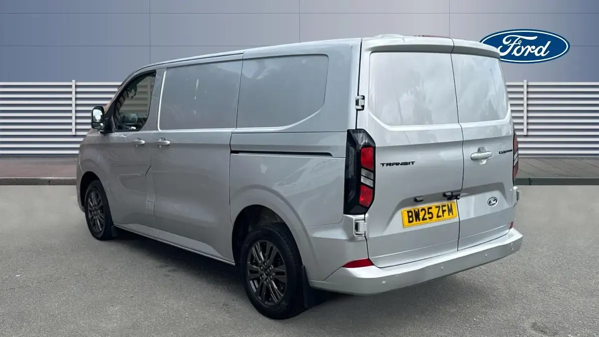 Used Ford Transit Custom Limited 136 HP (100 kW) 2025 Van