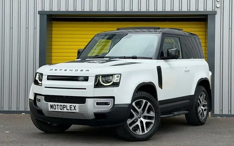 Used Land Rover Defender HSE 250 HP (183 kW) 2023 SUV