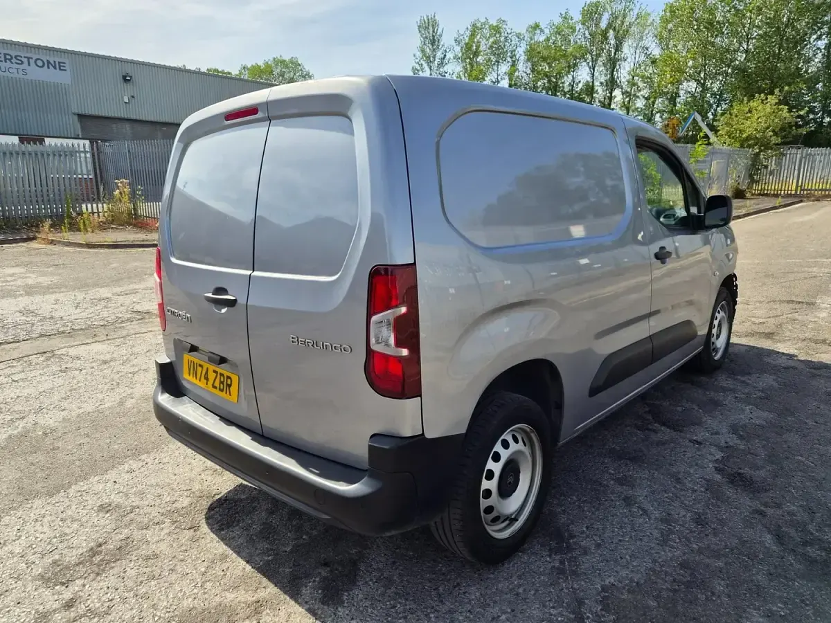 Used Citroën Berlingo 100 HP (73 kW) 2024 Grey MPV