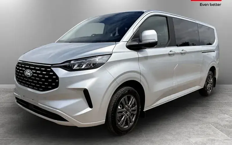 New Ford Tourneo Titanium 170 HP (125 kW) 2026 MPV