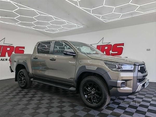 Bronze New 2025 Toyota HiLux Pickup | £37,500 (Fair price) - Image 1/4