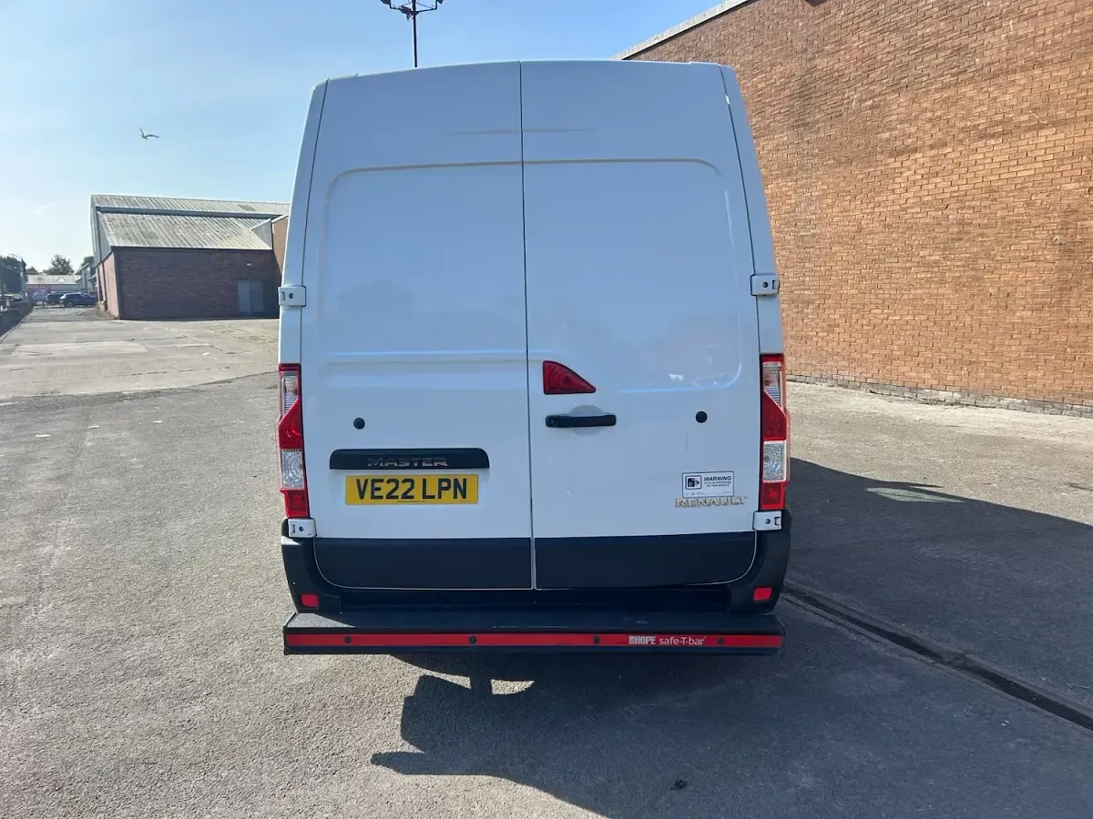 Used Renault Master Business 2022 White MPV