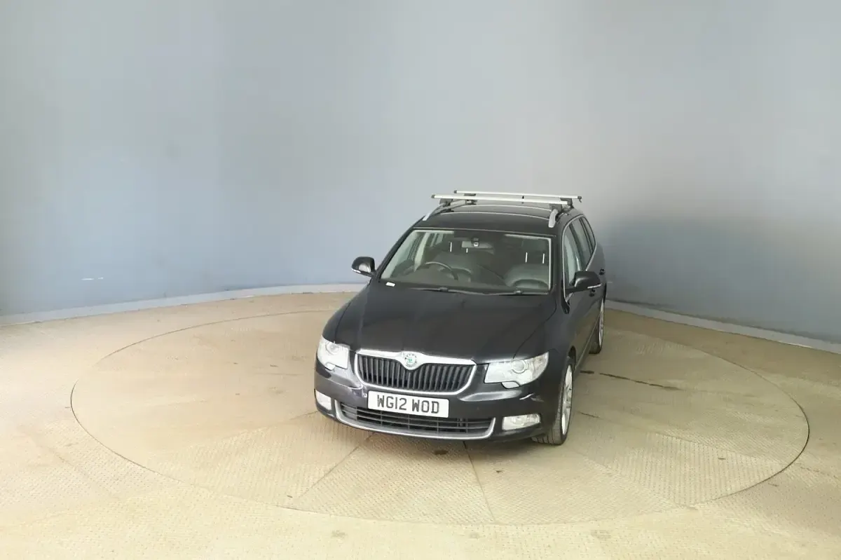 Used Skoda Superb Elegance 160 HP (117 kW) 2012 Black Estate