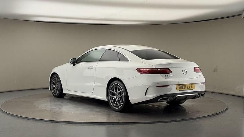 Used Mercedes E220 AMG line 2021 Polar white Coupe