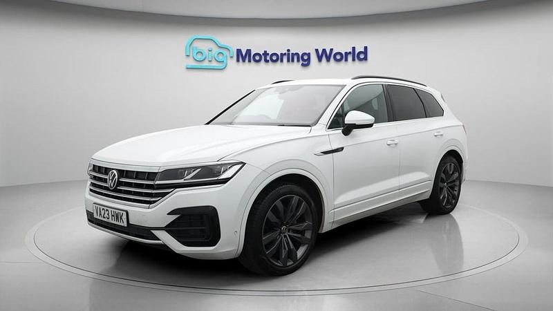 Used VW Touareg R-line 286 HP (210 kW) 2023 White SUV