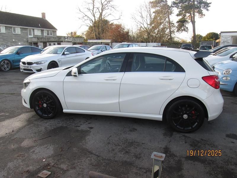 Used Mercedes A200 156 HP (114 kW) 2014 White Hatchback