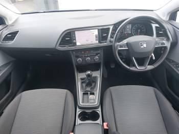 Used Seat Leon SE Dynamic 115 HP (84 kW) 2019 Blue Hatchback