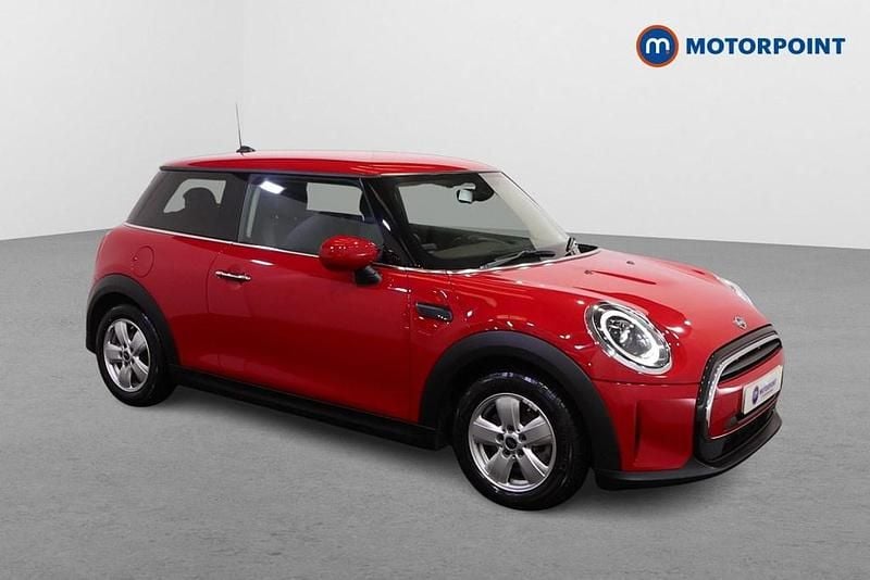 Used Mini ONE Classic 102 HP (75 kW) 2022 Red Hatchback