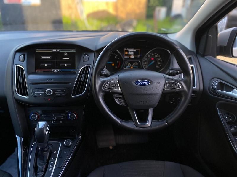 Used Ford Focus Titanium 120 HP (88 kW) 2016 Silver Hatchback