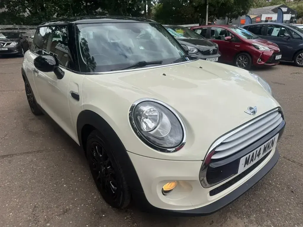 Used Mini Cooper Hatch 136 HP (100 kW) 2014 White Hatchback