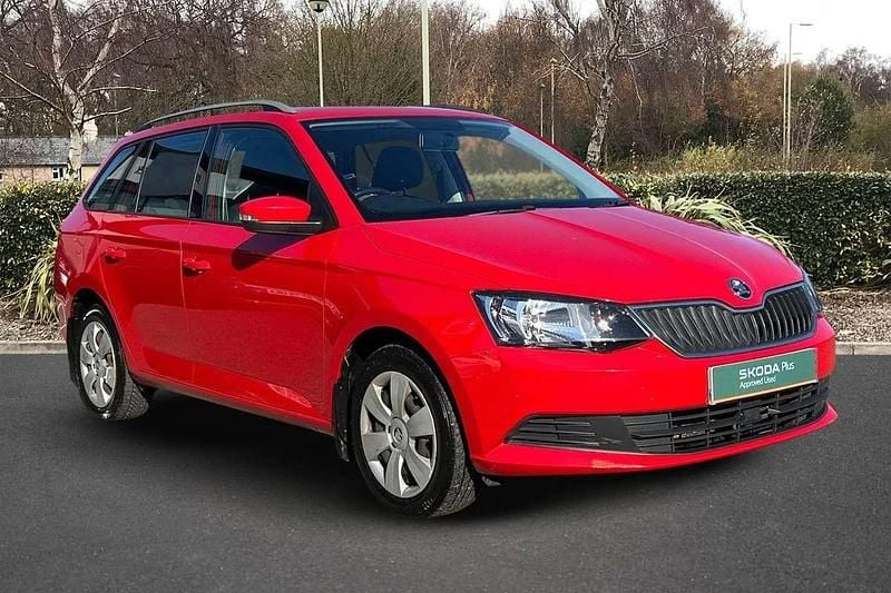 Corrida red Used 2016 Skoda Fabia SE Estate | £6,300 (Fair price) - Image 1/4