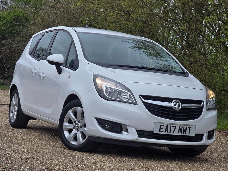 Second-hand Vauxhall Meriva 2017 Alb Monovolum