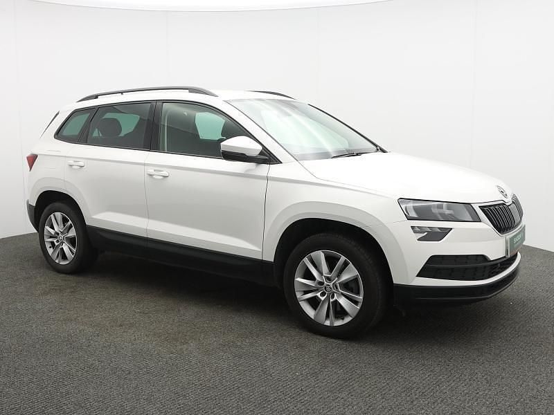 Used Skoda Karoq SE Technology 150 HP (110 kW) 2018 White SUV