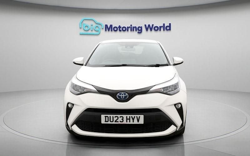 Used Toyota C-HR Design 122 HP (89 kW) 2023 White SUV