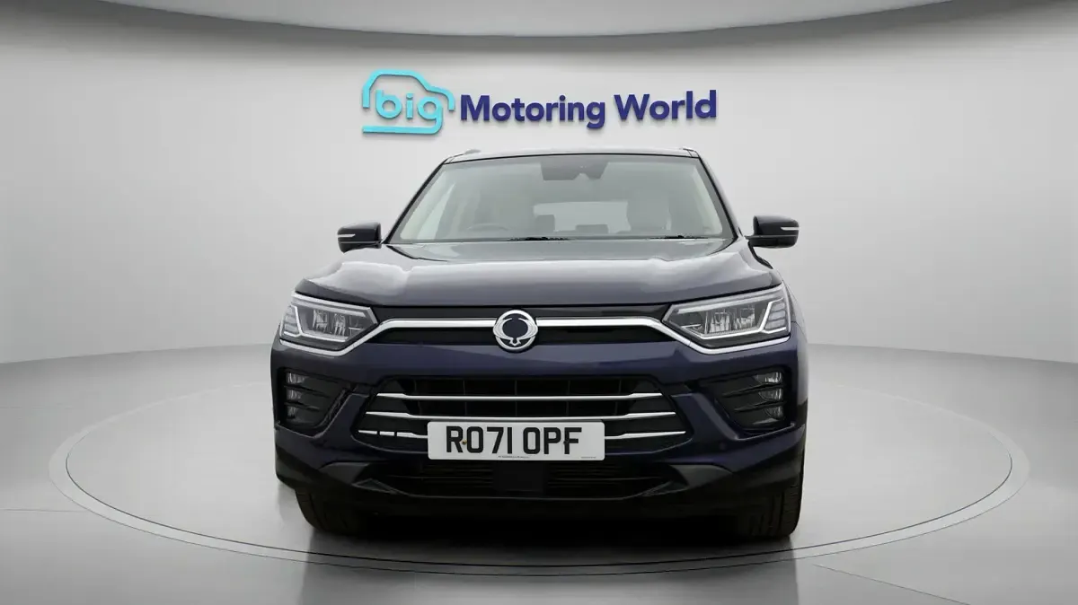 Used SsangYong Korando 163 HP (119 kW) 2021 Blue Estate