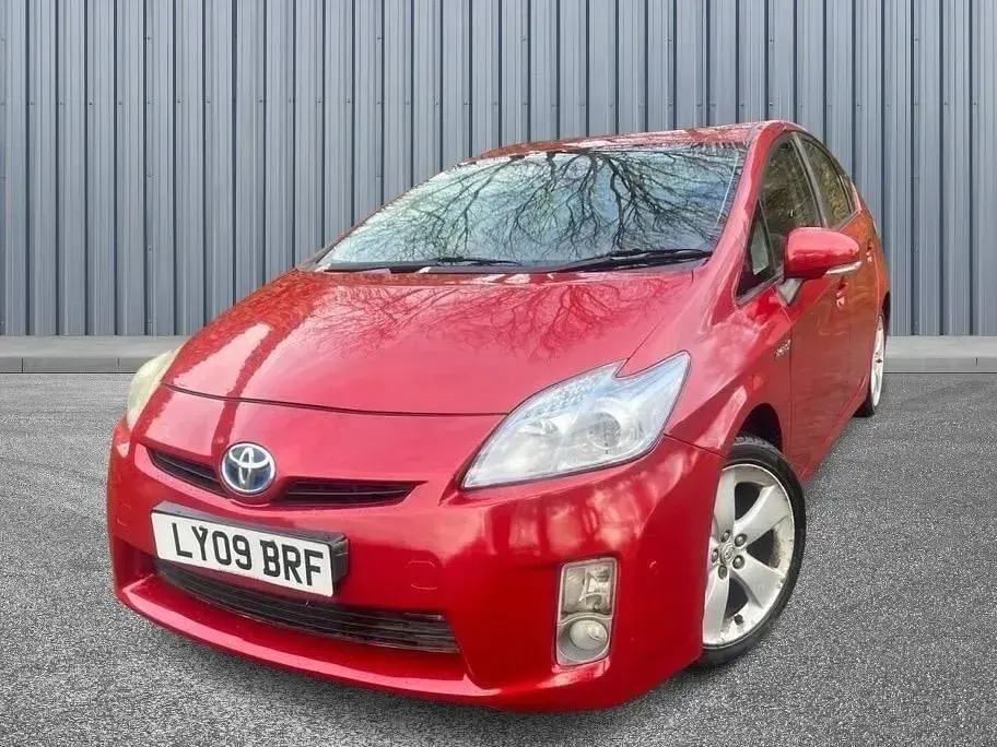 Używany Toyota Prius 136 KM (100 kW) 2009 Czerwony Hatchback