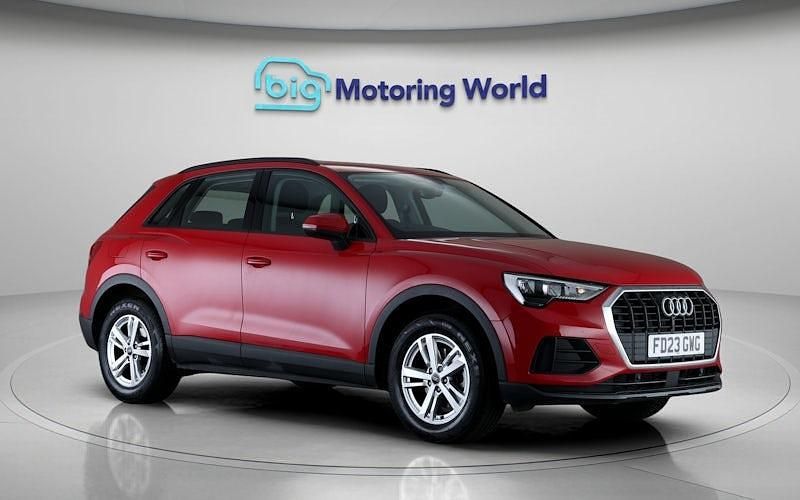 Begagnad Audi Q3 150 HK (110 kW) 2023 Röd SUV