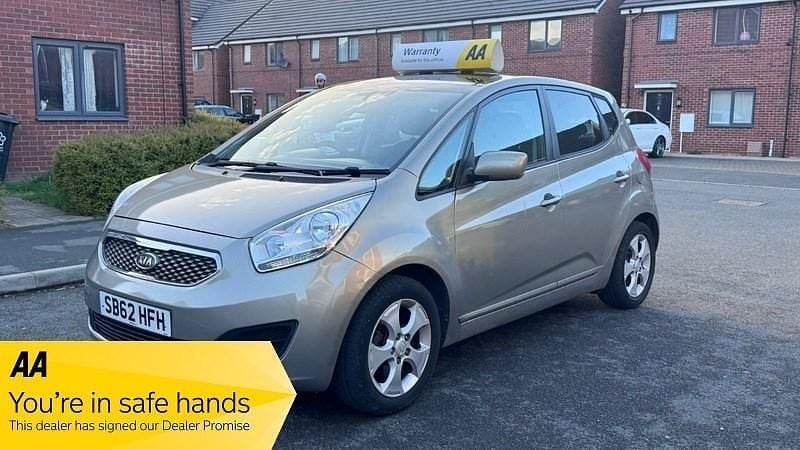Used Kia Venga 123 HP (90 kW) 2013 Silver Hatchback