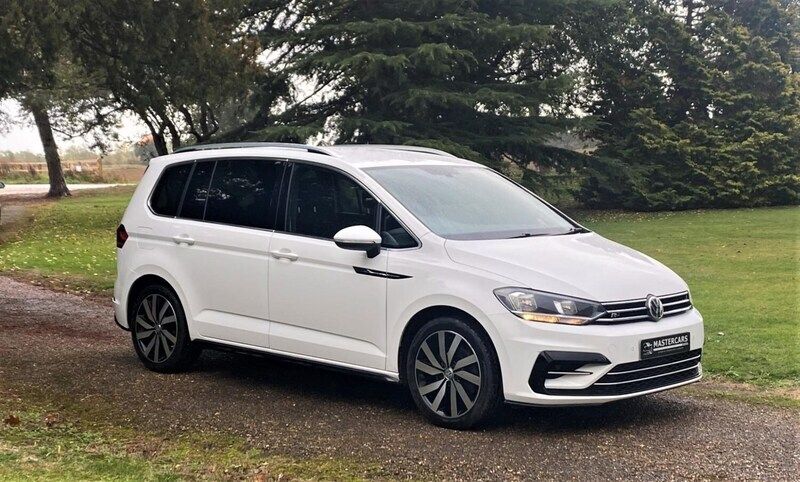 Candy white Used 2018 VW Touran R-line MPV | £18,995 - Image 1/4