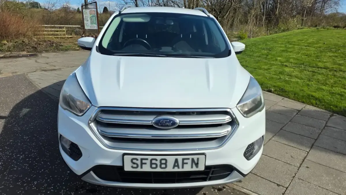 Second-hand Ford Kuga Zetec 2018 Alb SUV