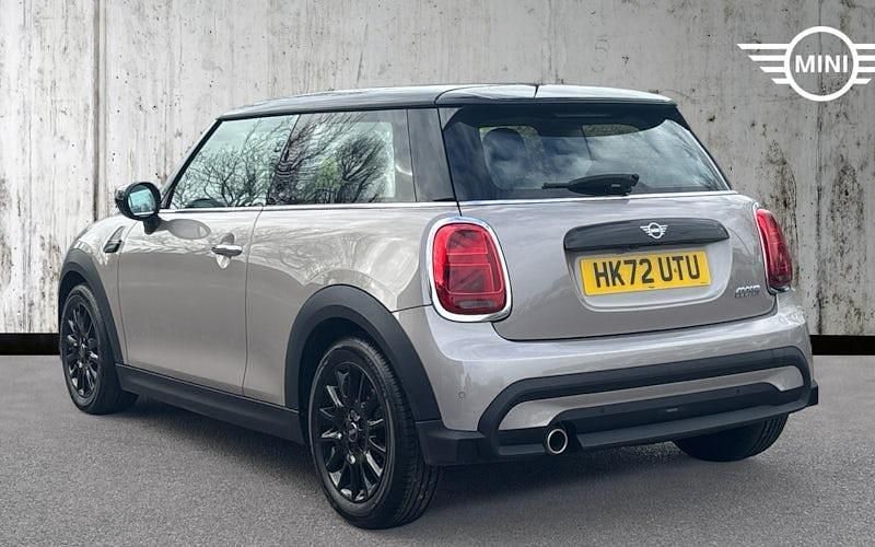 Begagnad Mini Cooper Classic 136 HK (100 kW) 2022 Grå Halvkombi