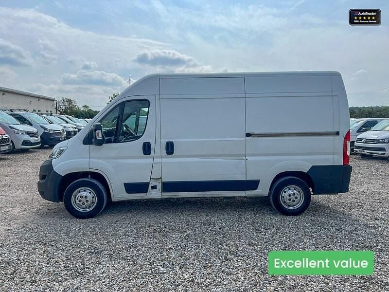 White Used 2019 Citroën Relay Van | £8,995 (Fair price) - Image 1/4