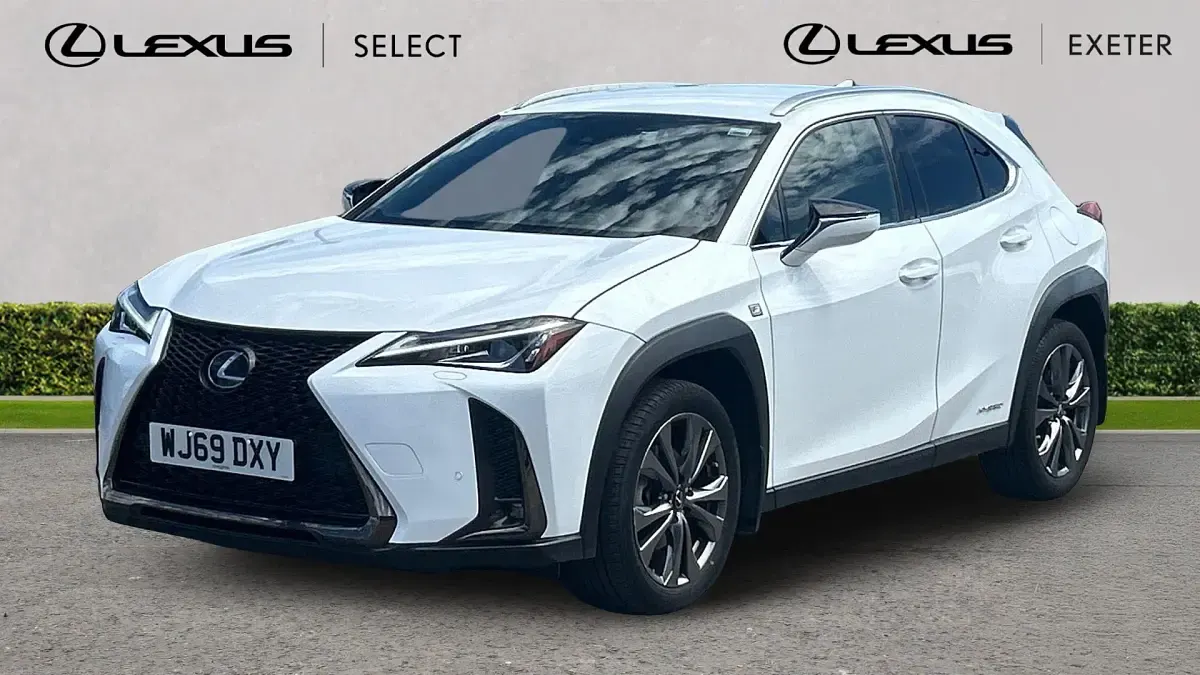 Used Lexus UX Sport Line 184 HP (135 kW) 2019 F sport white SUV