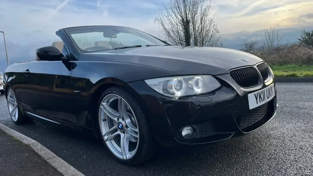 Usado BMW 330 Cabriolet M Sport 2011 Negro Descapotable