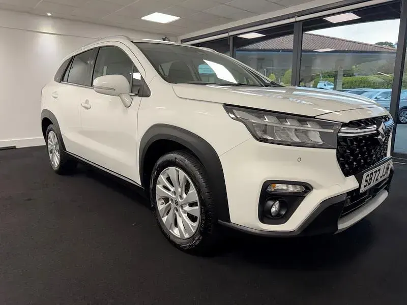 Usado Suzuki SX4 S-Cross 2023 Blanco SUV