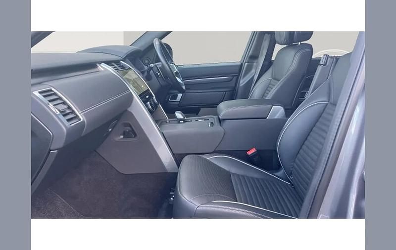 Used Land Rover Discovery 5 296 HP (217 kW) 2024 Grey SUV