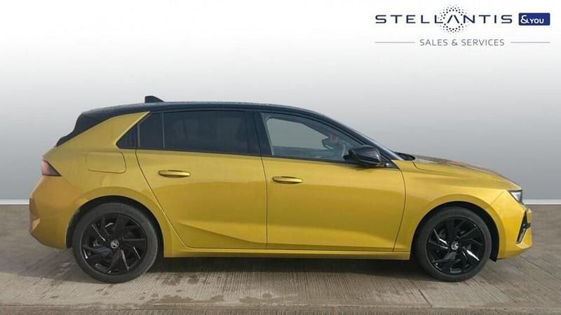 Used Vauxhall Astra S 128 HP (94 kW) 2024 Black Hatchback