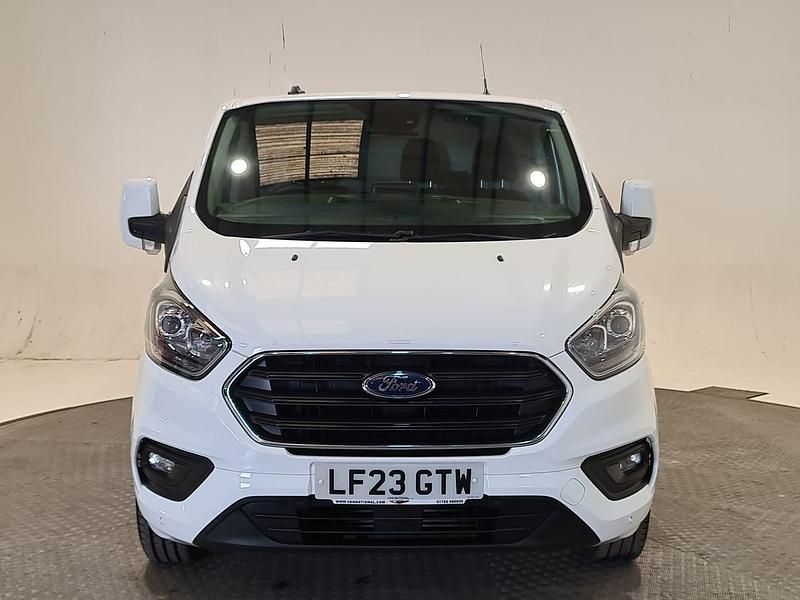 Used Ford Transit Custom Limited 130 HP (95 kW) 2023 White Van