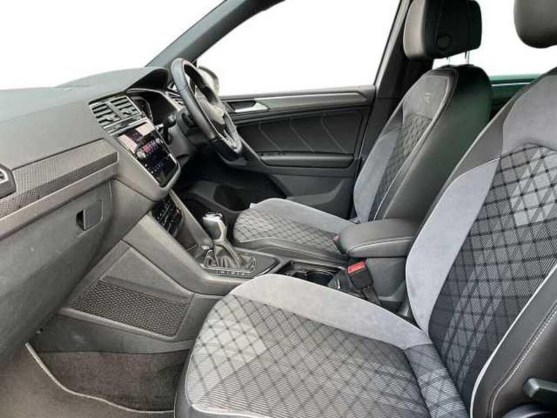 Used VW Tiguan R-line 150 HP (110 kW) 2023 White SUV