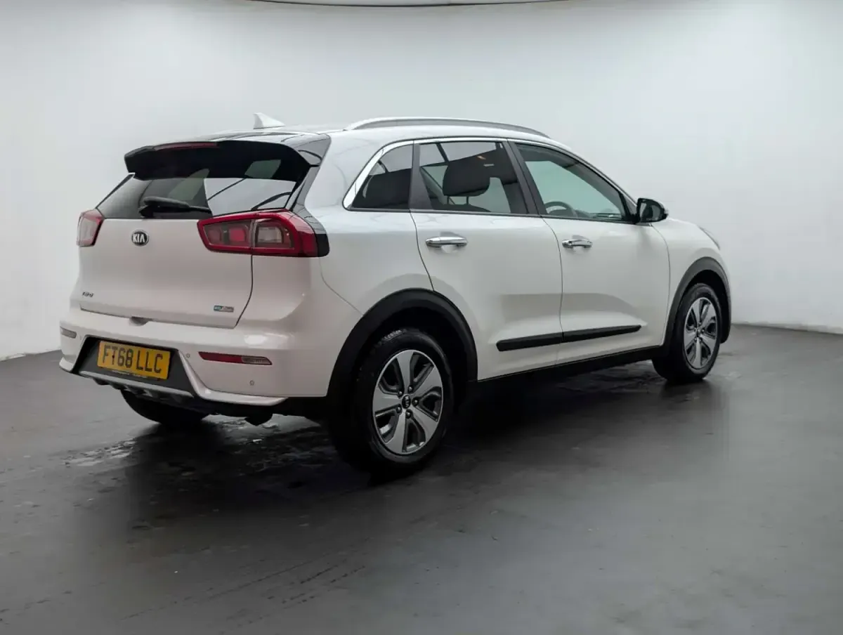Gebraucht Kia Niro 141 PS (103 kW) 2019 Weiß SUV