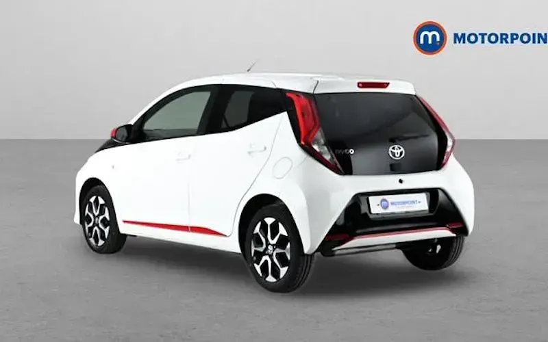Used Toyota Aygo Trend 72 HP (52 kW) 2020 White Hatchback