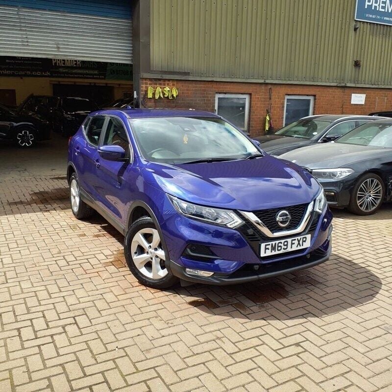 Blue Used 2020 Nissan Qashqai Acenta Premium SUV | £10,995 (Super price) - Image 1/4