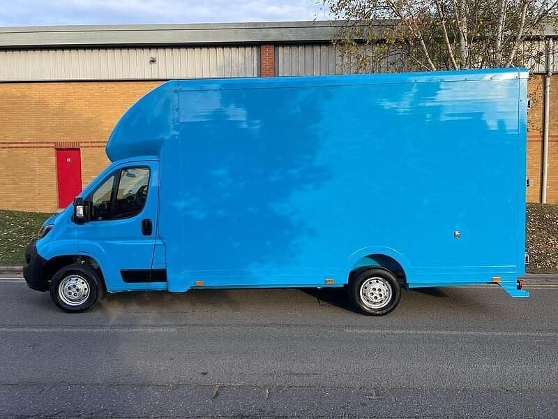 Used Peugeot Boxer S 140 HP (102 kW) 2022 Blue Van