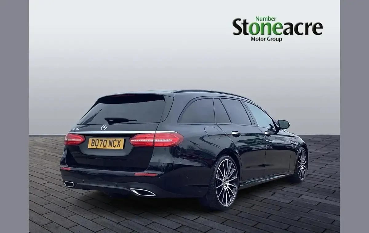 Begagnad Mercedes E220 AMG line 191 HK (140 kW) 2020 Svart Kombi