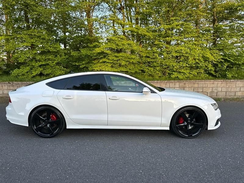 Used Audi A7 2013 White Hatchback